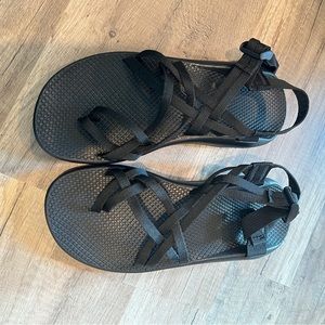 NWOT Women’s black Chacos size 10.